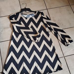 Blk/cream dress 👗